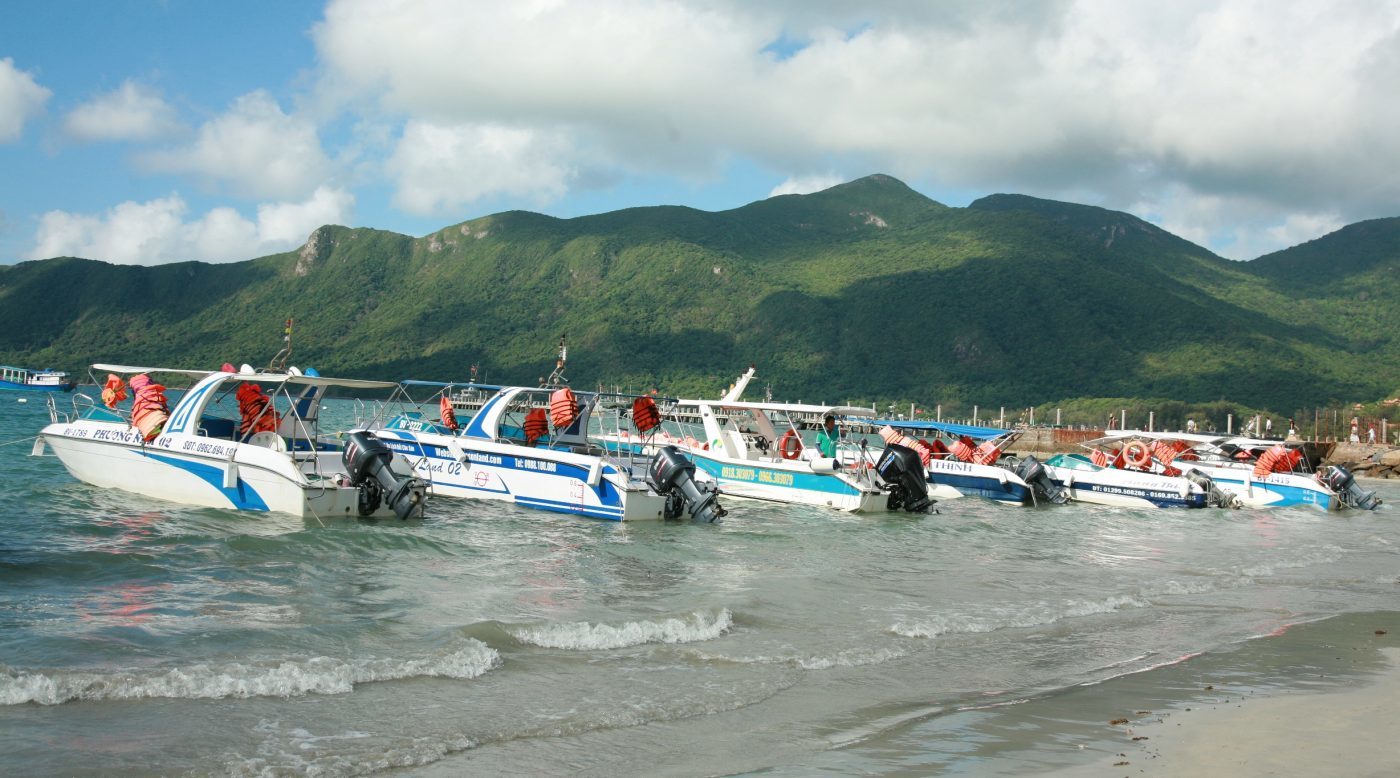 Bí kíp thuê tàu thuyền tham quan ở Phú Yên chi tiết nhất mà bạn nên bỏ túi 3