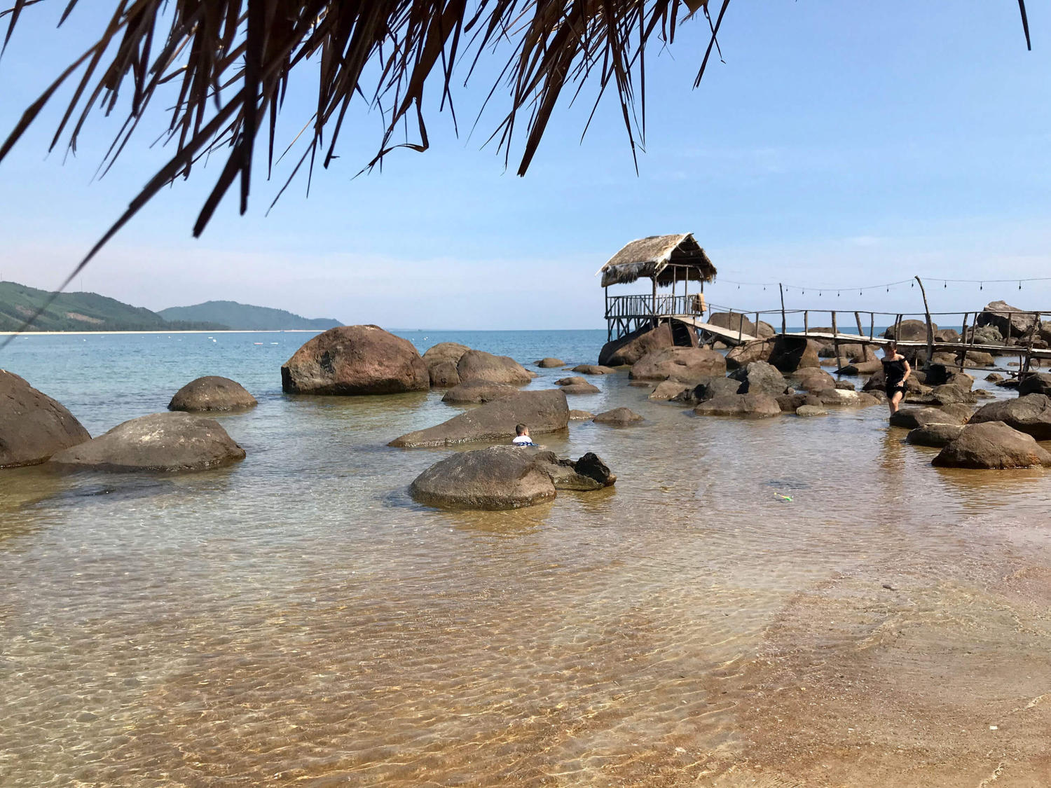Biển Lộc Bình - Đắm say trước vẻ đẹp hoang sơ của nàng tiên biển xứ Huế 3