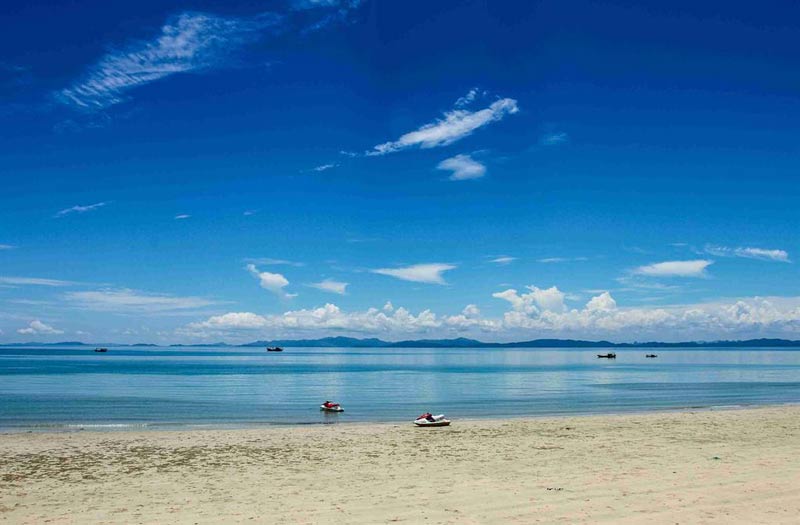 Điểm danh 8 bãi biển Quảng Ninh đẹp ngất ngây cho hè này 8