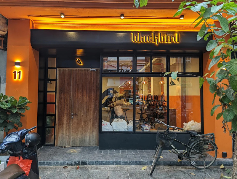 Review Blackbird Coffee, một nốt hương cà phê đậm đà giữa Hà Nội 12