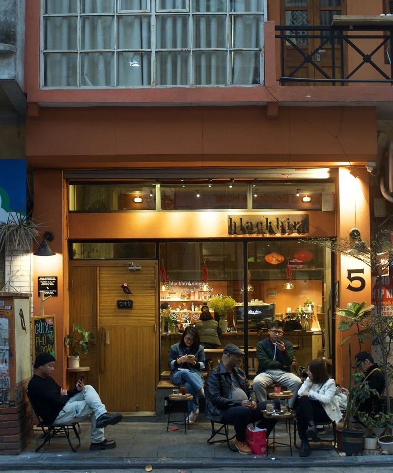 Review Blackbird Coffee, một nốt hương cà phê đậm đà giữa Hà Nội 7