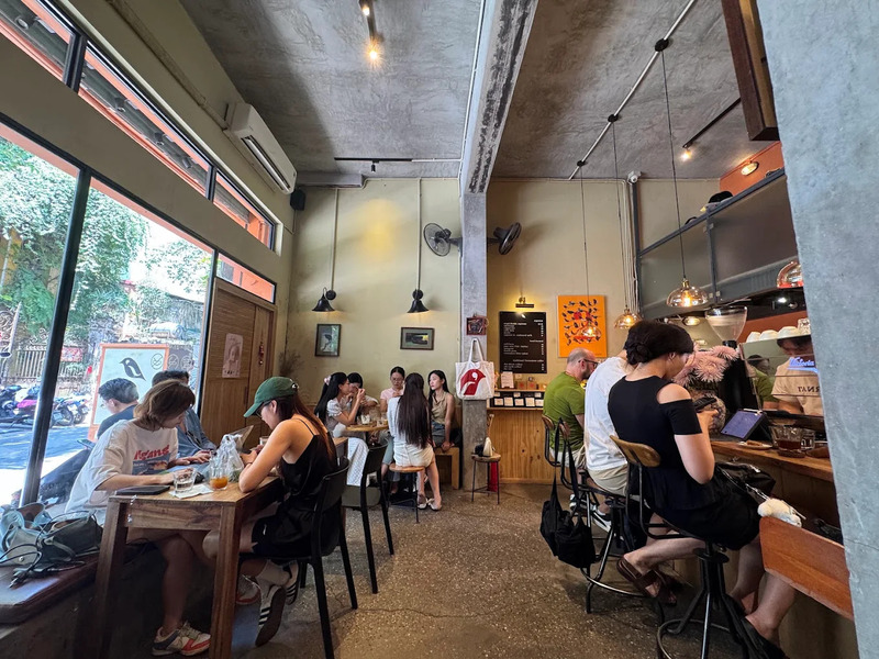 Review Blackbird Coffee, một nốt hương cà phê đậm đà giữa Hà Nội 8
