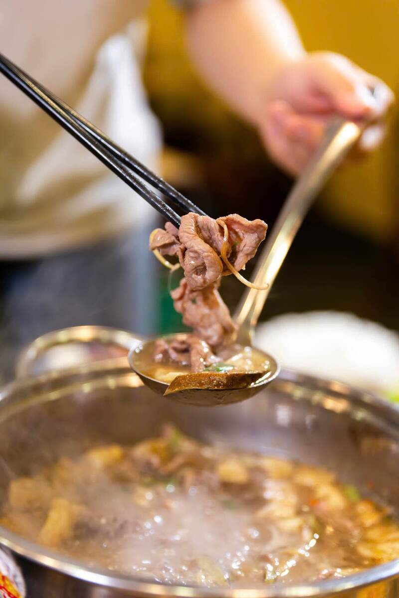 Top 10 quán bò nhúng giấm ngon khó cưỡng tại Sài Gòn 3