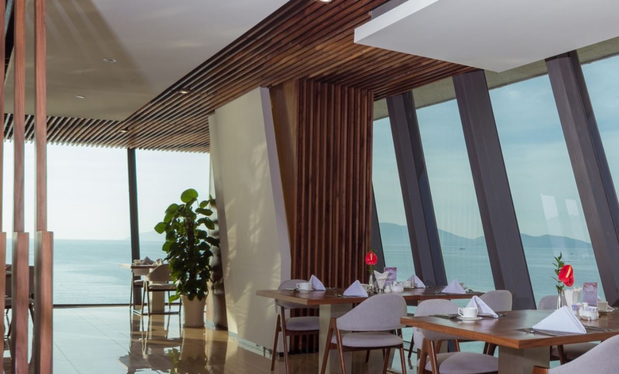 Boton Blue Hotel & Spa – Khách sạn kế bên làn nước xanh vịnh Nha Trang 14