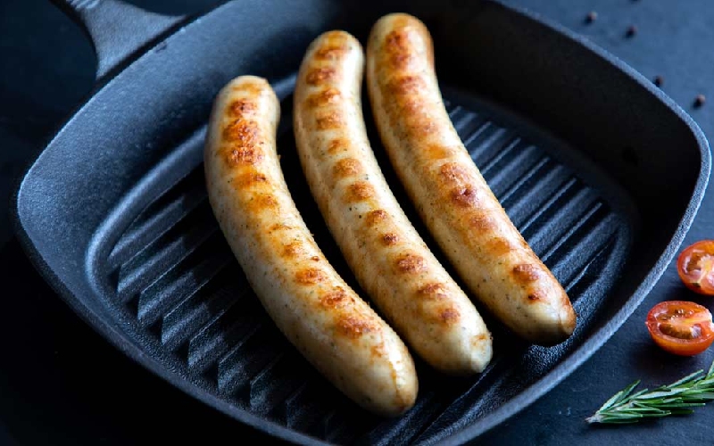 Bratwurst là gì? Khám phá món xúc xích Đức nổi danh toàn cầu 7