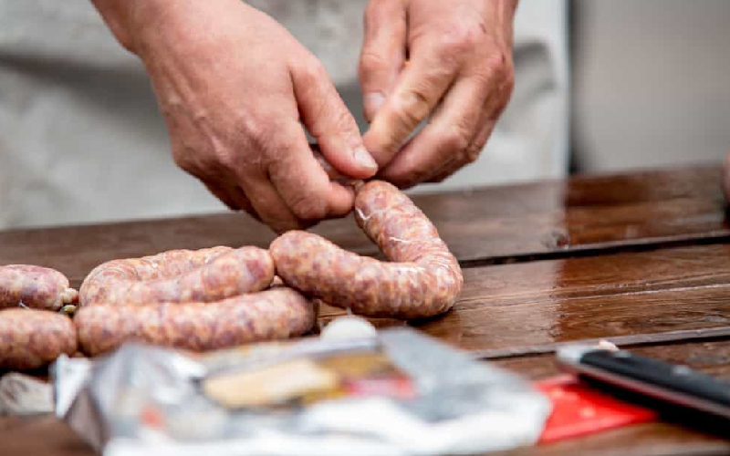 Bratwurst là gì? Khám phá món xúc xích Đức nổi danh toàn cầu 8