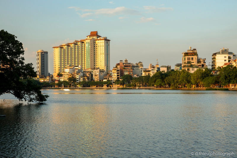 Bức tranh Hoàng hôn Hồ Tây tuyệt sắc những ngày cuối thu 9