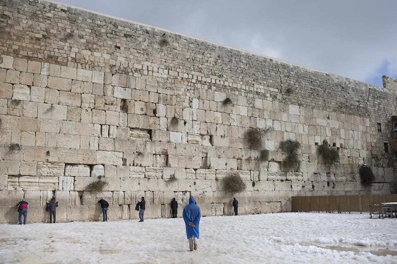 Bức tường than khóc linh thiêng của dân tộc Do Thái tại Jerusalem 2