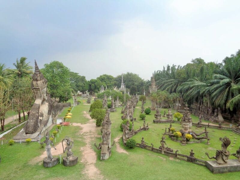 Lắng lòng nơi Buddha Park, vườn tượng Phật nổi tiếng nước Lào 7