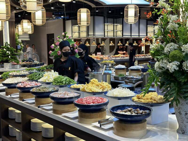 Buffet Poseidon, thiên đường dành cho tín đồ mê hải sản 2