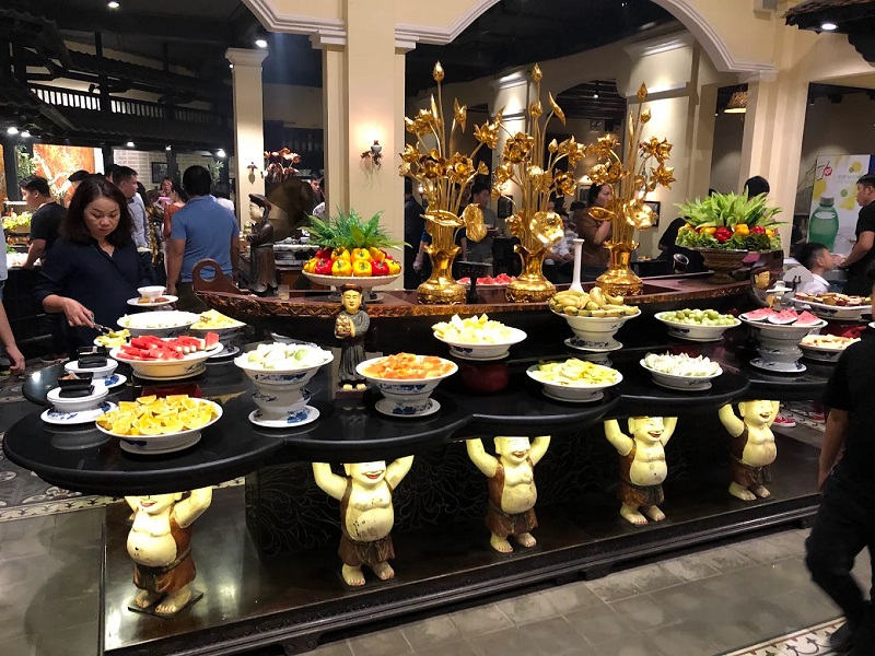 Buffet Sen Tây Hồ: Biểu tượng ẩm thực bên bờ Hồ Tây Hà Nội 9