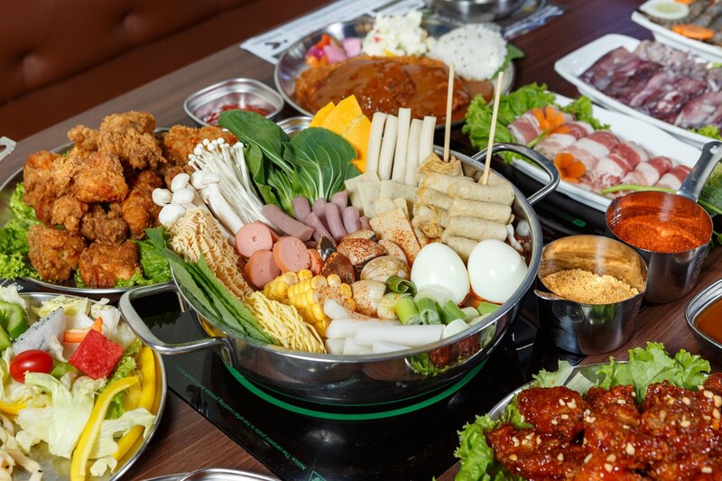 Top 11 địa chỉ thưởng thức buffet Thái Nguyên ngon chất lượng 9