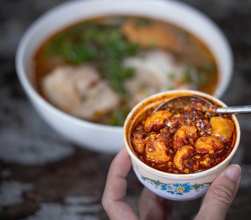 Bún bò cơm nguội Huế: Món ăn dân dã đượm hồn cố đô 5