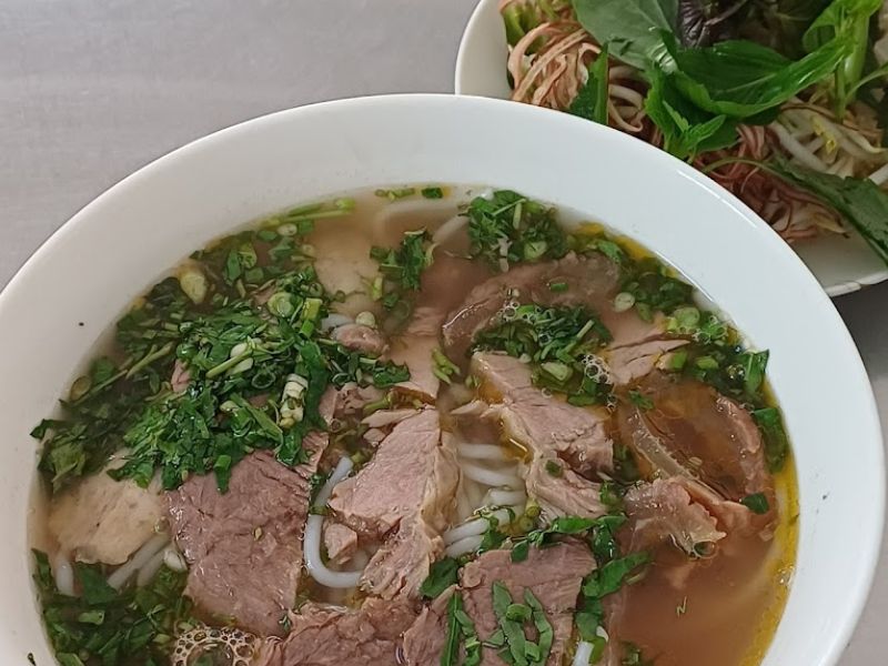 Top 10 quán bún bò Quận 1, TP. HCM ngon và đáng thử nhất 8