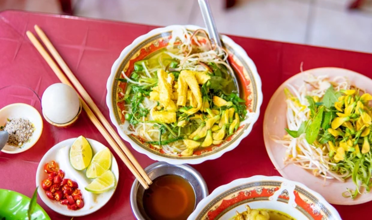 Bún cá Hiếu Thuận, quán ăn bình dân phải thử khi đến An Giang 10