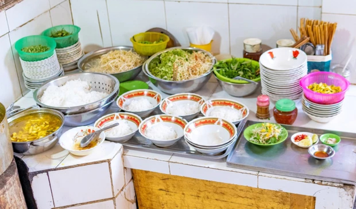 Bún cá Hiếu Thuận, quán ăn bình dân phải thử khi đến An Giang 9