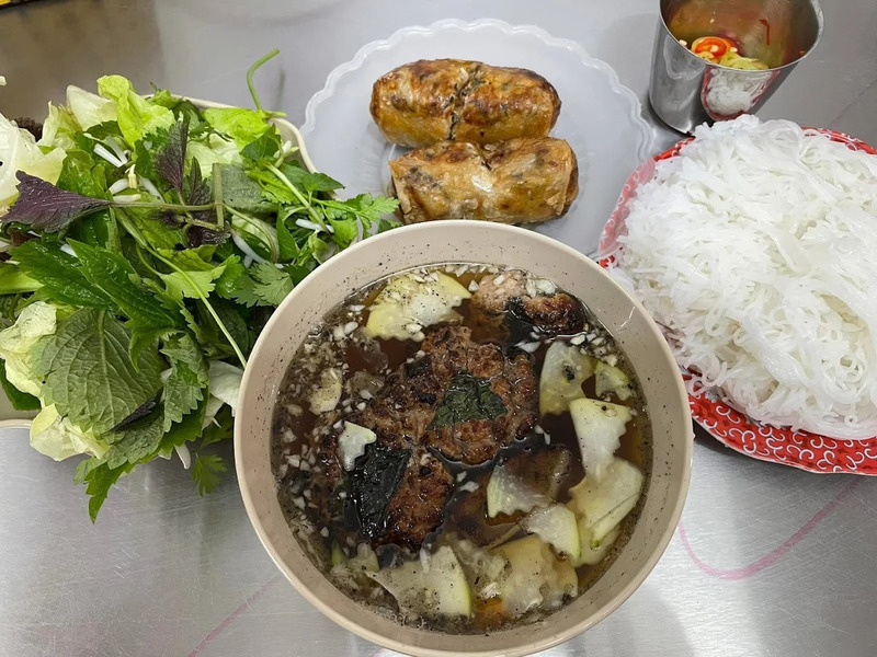 Ghé bún chả 41 Cửa Đông Hà Nội tìm kiếm hương vị Hà Nội nguyên bản 3
