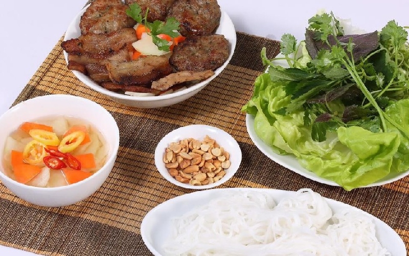 Lưu ngay top 16+ quán bún chả Hà Nội chuẩn vị tại Sài Gòn 6