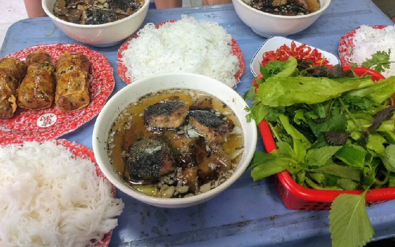 Top 10 quán bún chả phố cổ Hà Nội chuẩn vị xiêu lòng thực khách 5