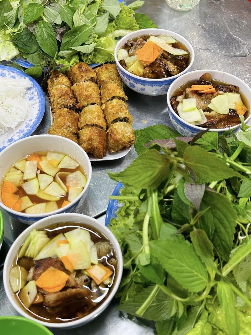 Top 10 quán bún chả quận 1 mang đậm dấu ấn ẩm thực thủ đô 7