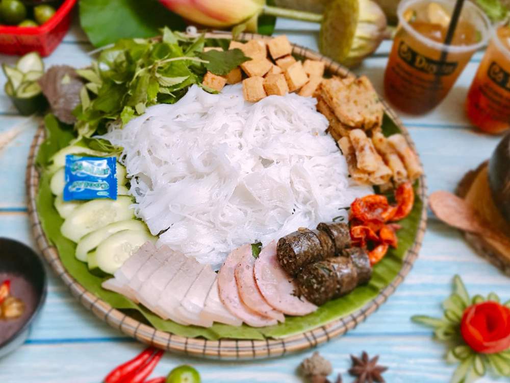 Bún đậu mắm tôm cô Duyên, chuỗi nhà hàng ẩm thực nổi tiếng ở Pleiku 3