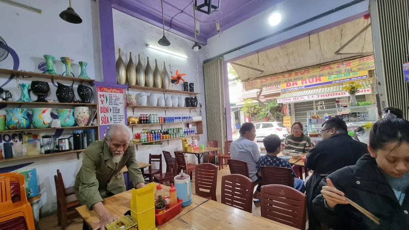 Ai ra xứ Huế thì ghé ngay các quán Bún hến ngon nổi tiếng một phương 9