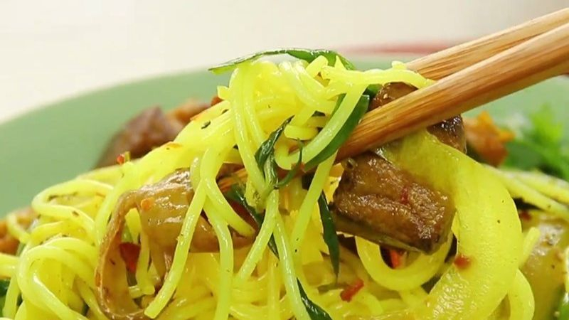 Top 10 quán bún lòng xào nghệ Đà Nẵng níu chân thực khách 4