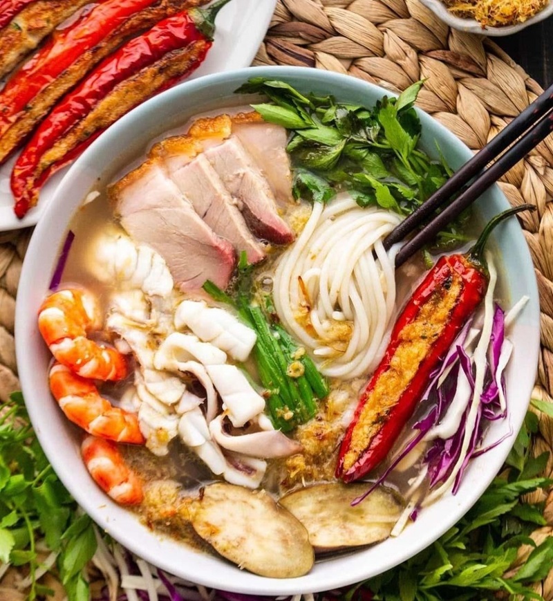 Thưởng thức bún mắm miền Tây linh hồn ẩm thực sông nước 12