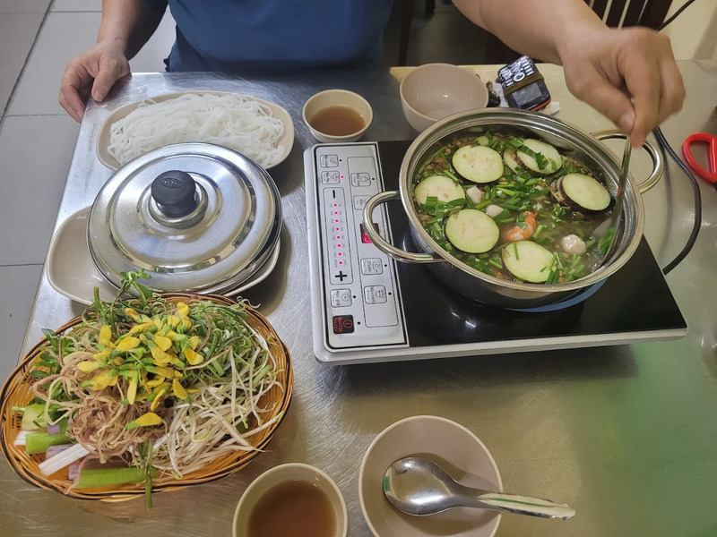 Thưởng thức bún mắm miền Tây linh hồn ẩm thực sông nước 6