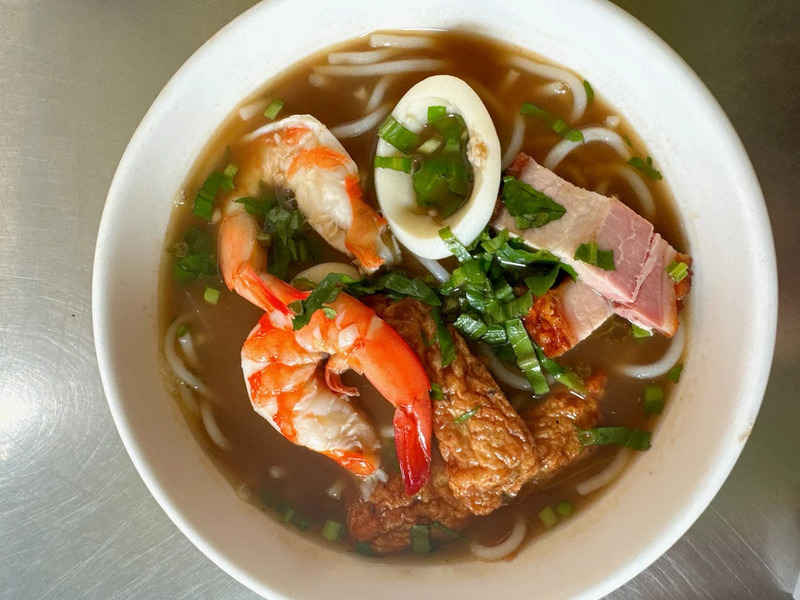 Thưởng thức bún mắm miền Tây linh hồn ẩm thực sông nước 7