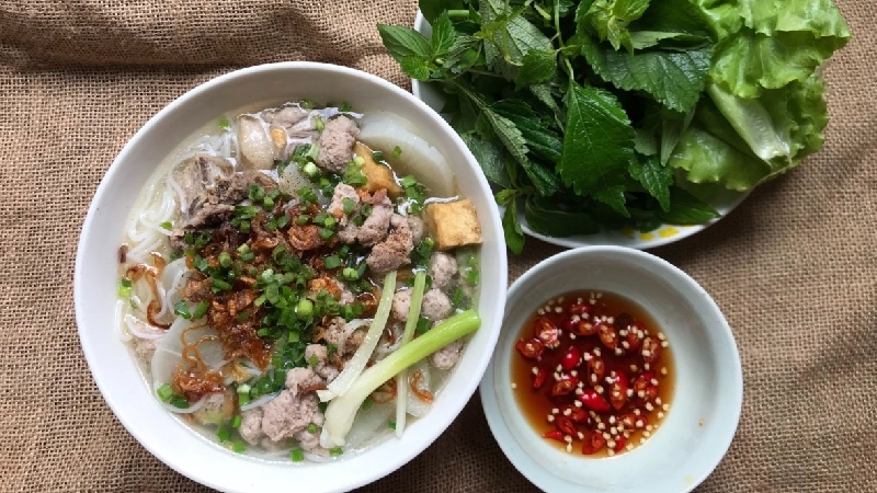 Top 10 quán bún mọc ở Sài Gòn giữ nguyên hương vị truyền thống 4