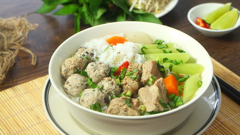 Top 10 quán bún mọc ở Sài Gòn giữ nguyên hương vị truyền thống 5