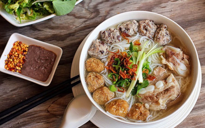 Top 10 quán bún mọc ở Sài Gòn giữ nguyên hương vị truyền thống 8