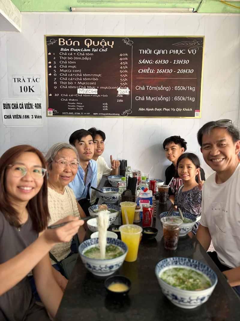 Bún quậy Đà Nẵng: Trải nghiệm đậm vị biển giữa lòng phố 5