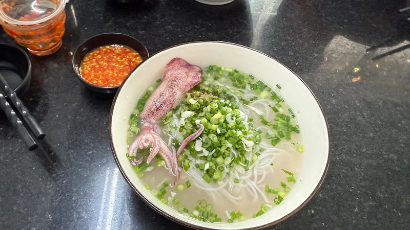 Bún quậy Đà Nẵng: Trải nghiệm đậm vị biển giữa lòng phố 6