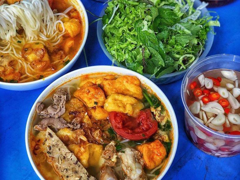 Top 10 quán bún riêu ngon Hà Nội được dân sành ăn khuyên đi 5