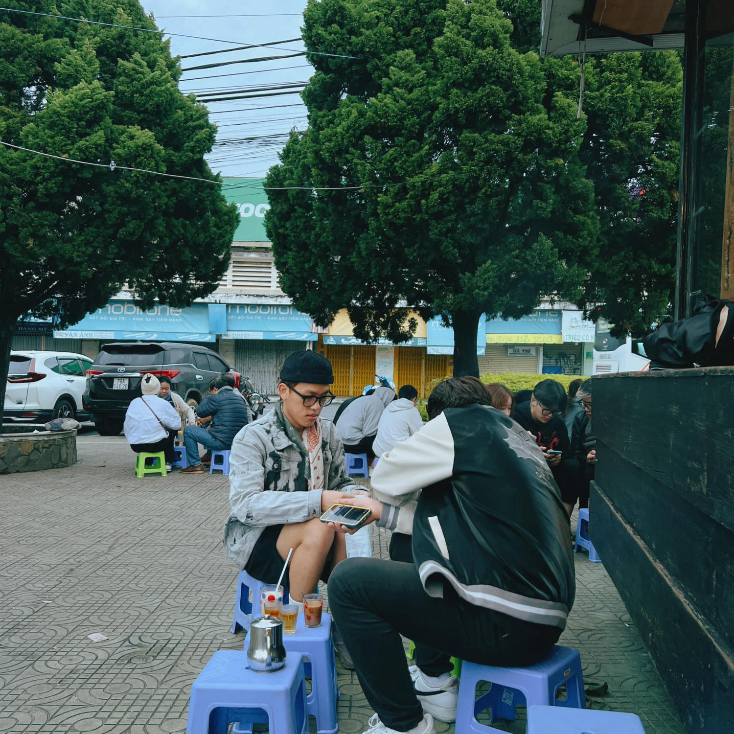 Buổi sáng ở chợ Đà Lạt thưởng thức cà phê, ngắm nhìn phố phường ngủ say 6