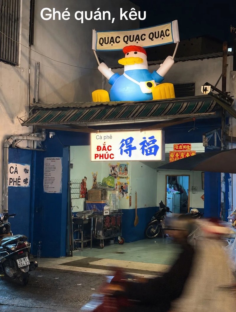 Cà phê Đắc Phúc gây bão với ly bọc giấy vàng độc đáo 10