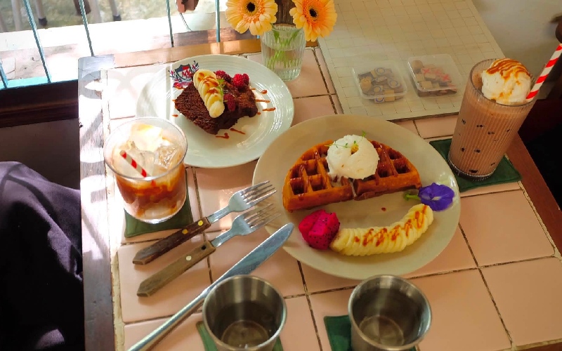 Điểm danh top 10 quán cà phê LaGi có gu và menu đa dạng 5
