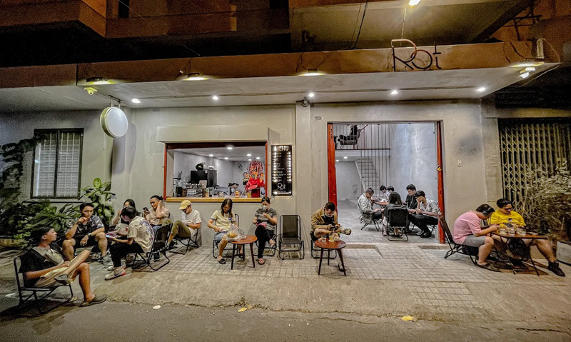 Top 9 quán cà phê Phan Xích Long đẹp, chill, đồ uống ngon 9