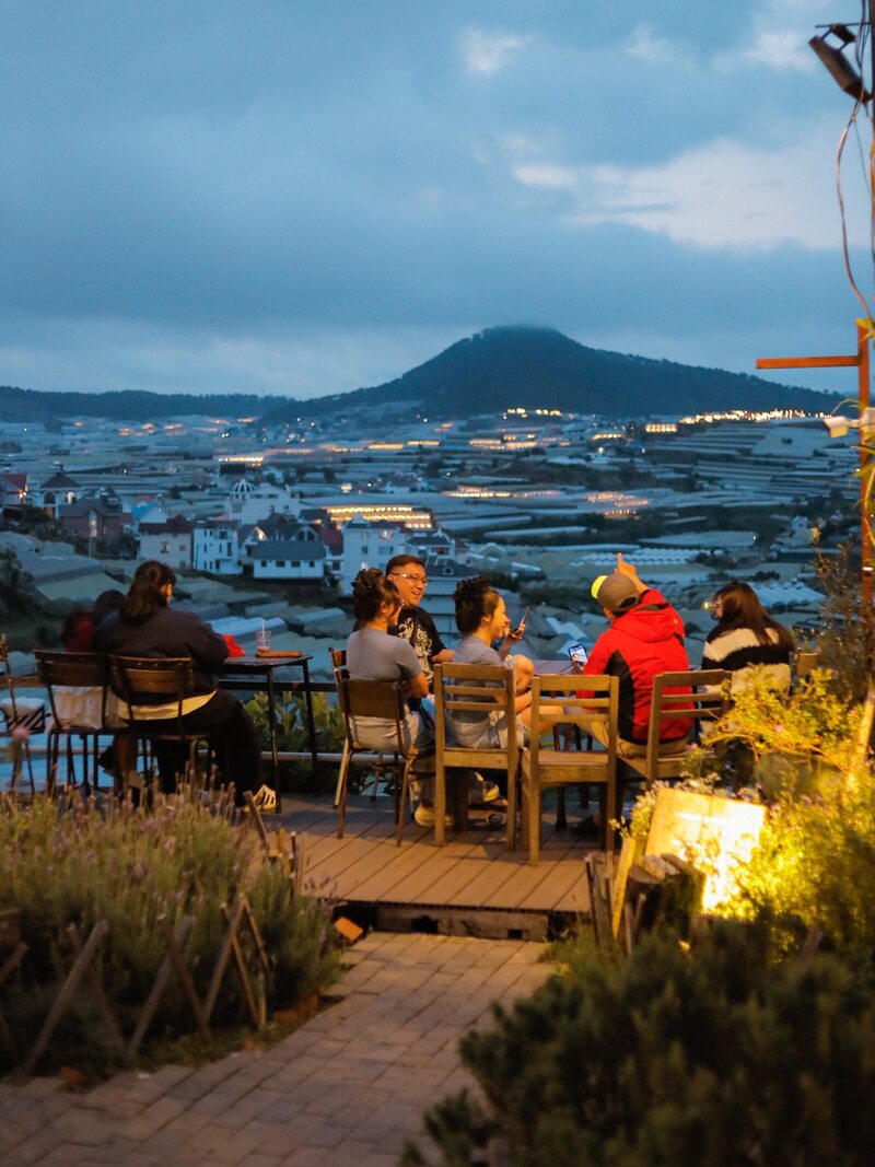Chill qua 5 quán cà phê view đêm đẹp nhất Đà Lạt 3