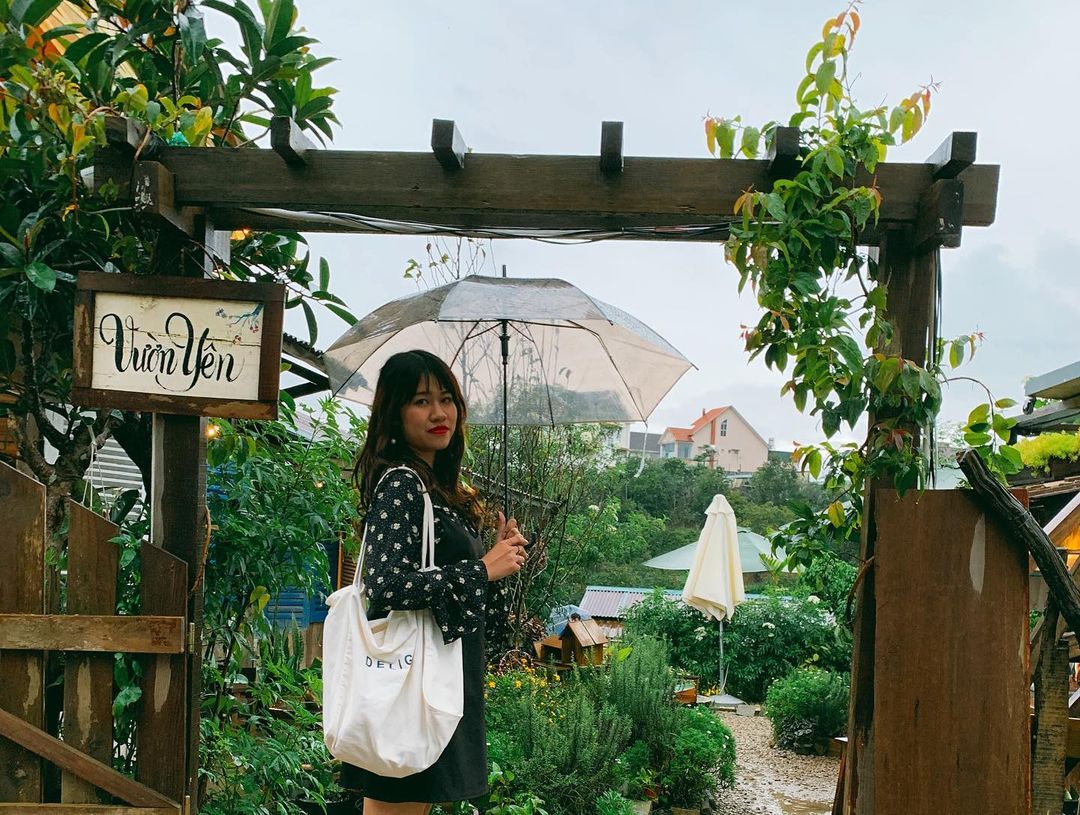 Cà phê Vườn Yên Đà Lạt – Check-in ngôi nhà gỗ Nhật Bản thơ mộng trên đồi 13