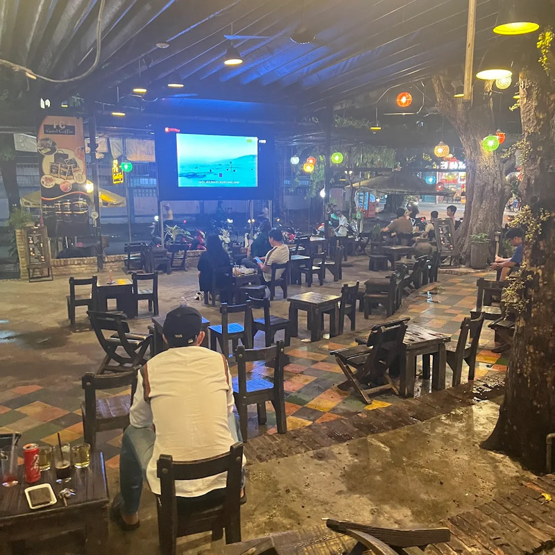 11 quán cà phê bóng đá với không gian sôi động tại Sài Gòn 11