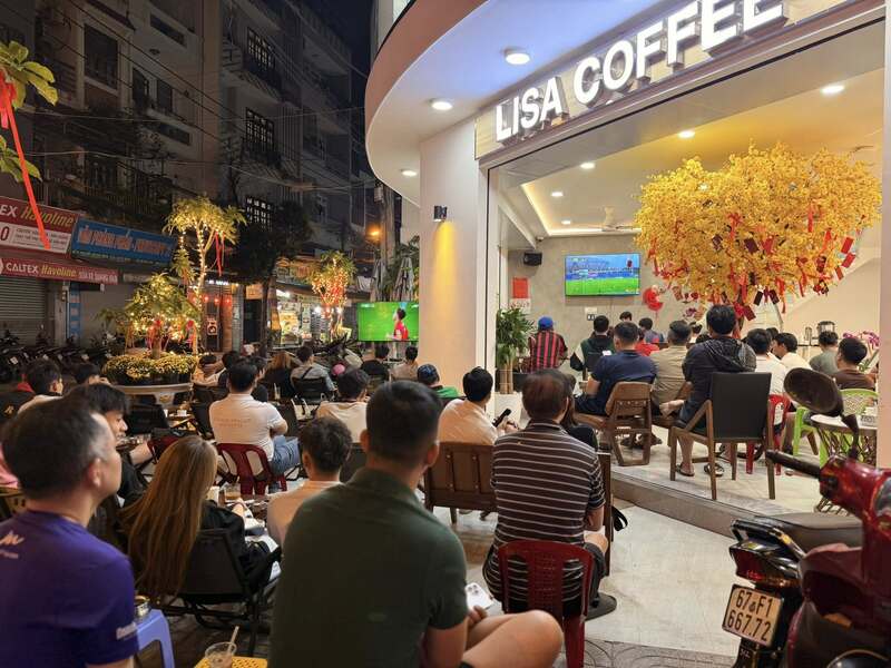 11 quán cà phê bóng đá với không gian sôi động tại Sài Gòn 12