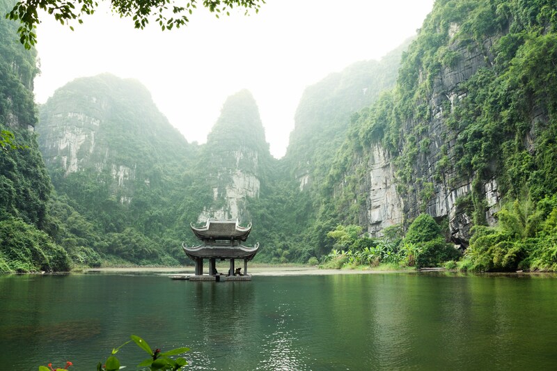 3 tuyến Tràng An đáng trải nghiệm với khung cảnh thơ mộng 2