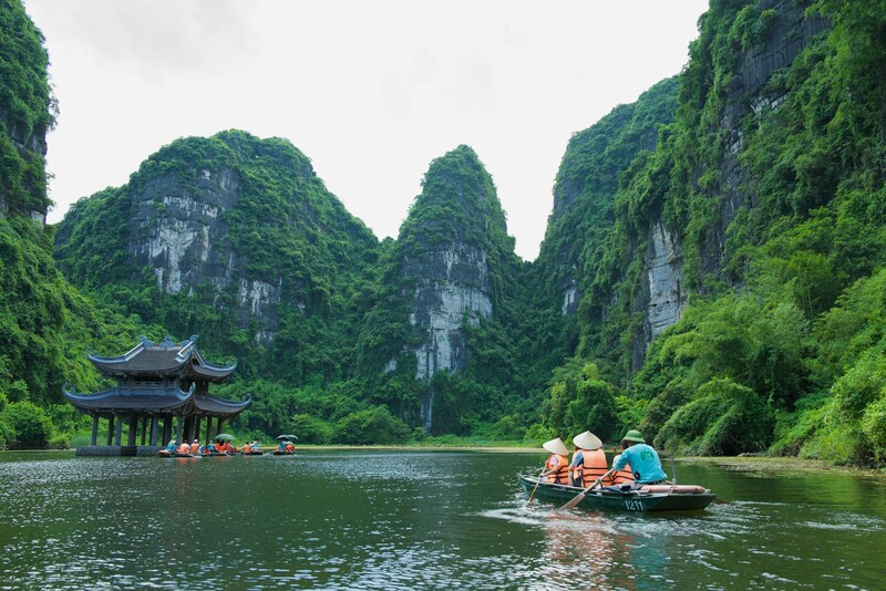 3 tuyến Tràng An đáng trải nghiệm với khung cảnh thơ mộng 3