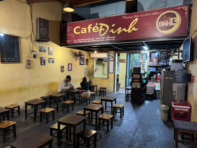 Tìm đến Cafe Đinh, thưởng thức vị cà phê trứng bên Hồ Gươm 2