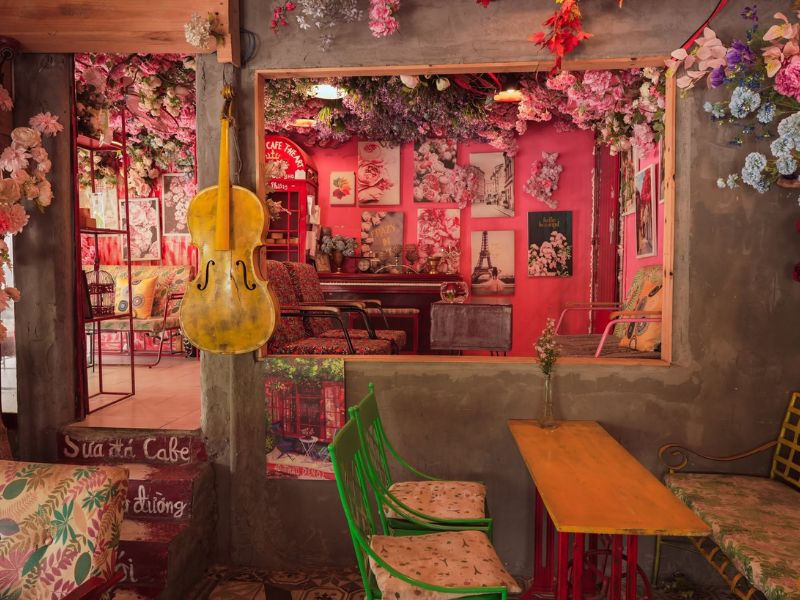10 quán cafe hoa ở Sài Gòn có không gian lãng mạn, nhiều cây xanh 2