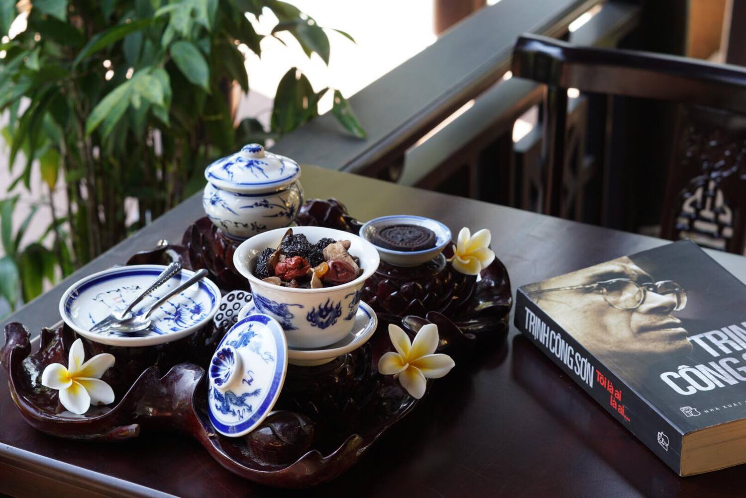 Cafe Nam Giao Hoài Cổ - Quán cà phê cổ kính giữa lòng cố đô Huế 13
