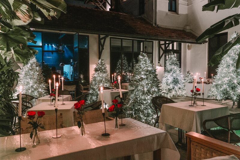 Check-in 20 quán cafe trang trí Noel Sài Gòn đẹp xiêu lòng 9